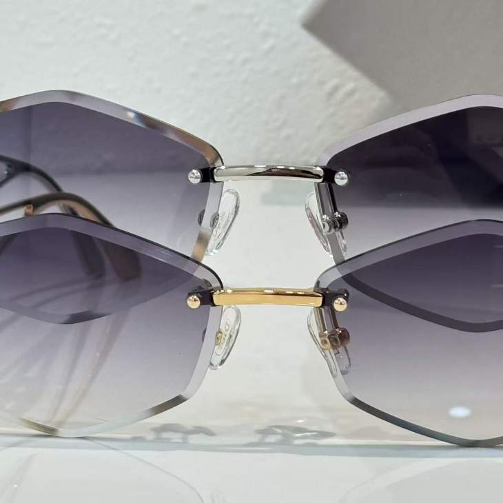Picture of Dior Sunglasses _SKUfw77795975fw